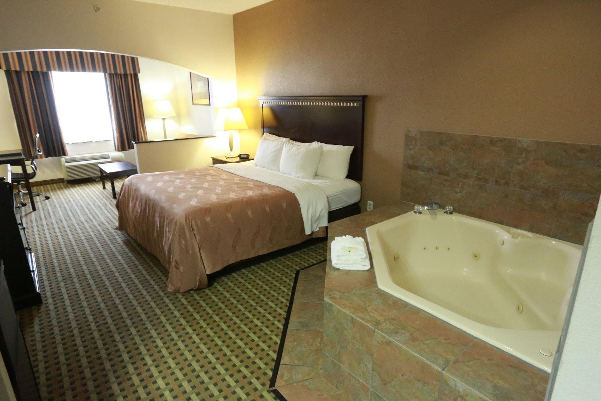 Quality Suites Burleson - Ft Worth Exterior foto